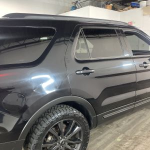 FORD EXPLORER XLT - 9