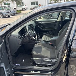 صورة مصغرة 29 لـ 2023 Volkswagen JETTA S