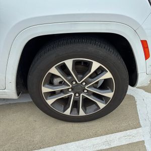 2024 JEEP GRAND CHEROKEE OVERLAND — фото 20