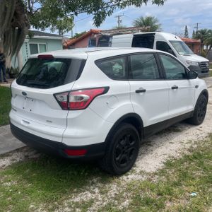 FORD ESCAPE S - 8