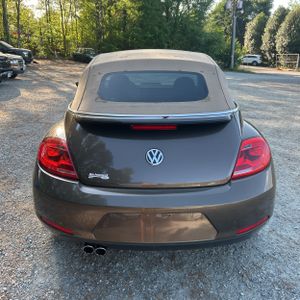 VOLKSWAGEN BEETLE CONVERTIBLE 2.5L 70S EDITION - 6