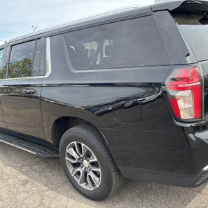 CHEVROLET SUBURBAN LT - 6