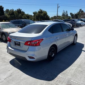 صورة 7 لـ 2018 Nissan SENTRA S