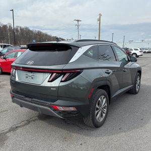 HYUNDAI TUCSON LIMITED - 8