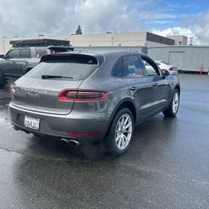 PORSCHE MACAN S - 8