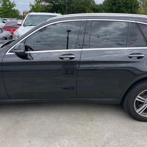 MERCEDES-BENZ GLC - 4