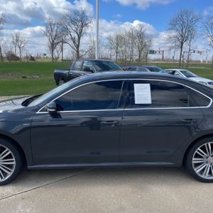 VOLKSWAGEN PASSAT 1.8T SPORT - 4