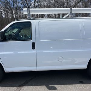 CHEVROLET EXPRESS 2500 - 4