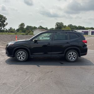 صورة 3 لـ 2023 Subaru FORESTER PREMIUM