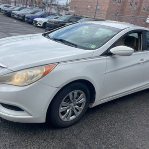 HYUNDAI SONATA GLS - 2