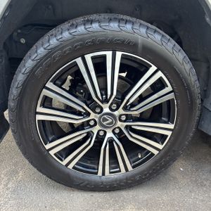 2023 Lexus LX 600 LUXURY thumbnail 15