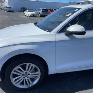 AUDI Q5 PREMIUM PLUS - 2