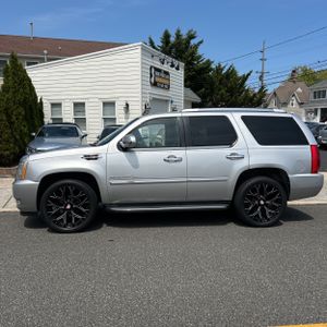 CADILLAC ESCALADE LUXURY - 3