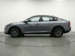 2025 KIA K4 LXS photo 4