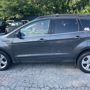 FORD ESCAPE SE - 4