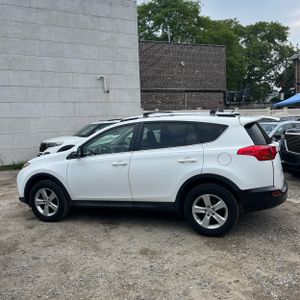 2013 Toyota RAV4 XLE — фото 3