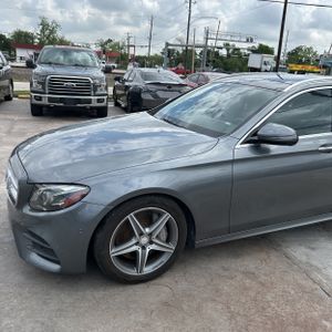 MERCEDES-BENZ E-CLASS - 2