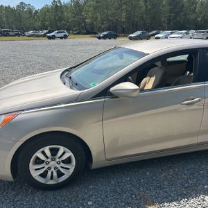 HYUNDAI SONATA GLS - 2