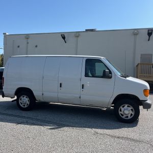 FORD E-SERIES E-150 - 10