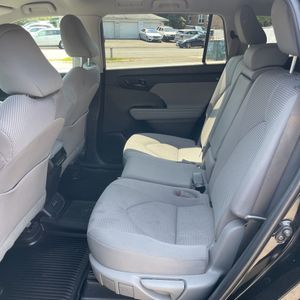 صورة مصغرة 33 لـ 2022 Toyota HIGHLANDER L