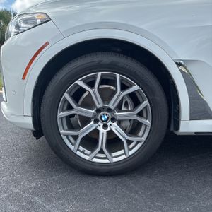 صورة 17 لـ 2020 BMW X7 XDRIVE40I