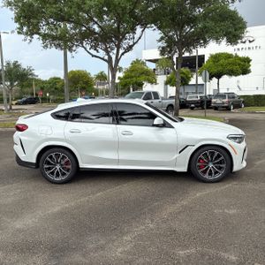 BMW X6 M50I - 10