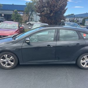 FORD FOCUS SE - 4