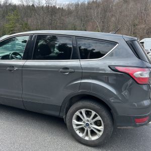 FORD ESCAPE SE - 6
