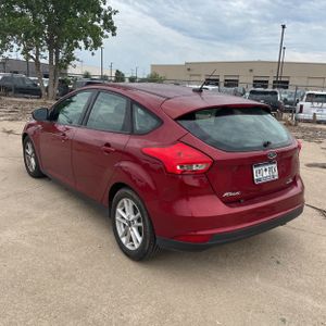 FORD FOCUS SE - 4