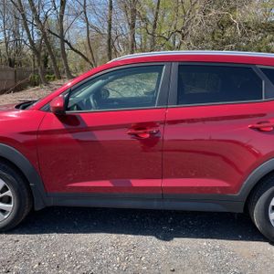HYUNDAI TUCSON VALUE - 4