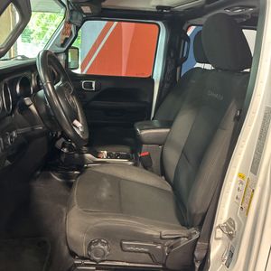 2019 JEEP WRANGLER UNLIMITED SAHARA — фото 32