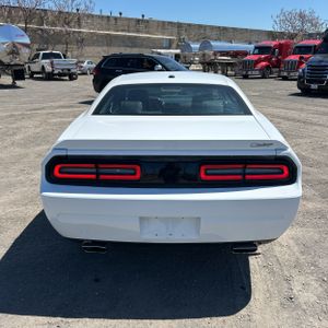 DODGE CHALLENGER SRT8 392 - 7