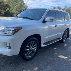 2015 Lexus LX 570 BASE — фото 2