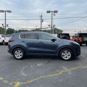2017 KIA SPORTAGE LX photo 10