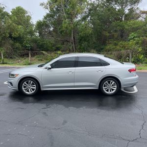 VOLKSWAGEN PASSAT SE - 3