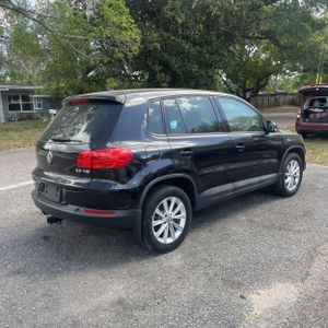 Volkswagen Tiguan S - 8