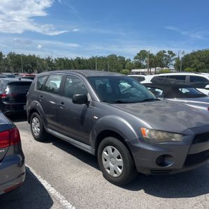 2010 Mitsubishi OUTLANDER ES thumbnail 11