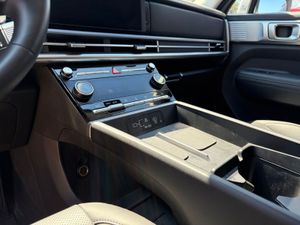 2025 Hyundai SANTA FE SEL 照片 37