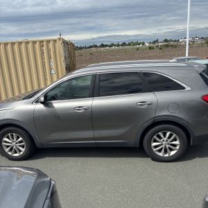 KIA SORENTO LX V6 - 3