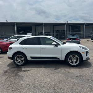 2019 Porsche MACAN BASE — фото 10