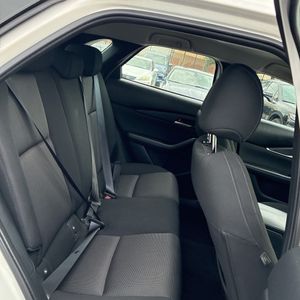 صورة مصغرة 35 لـ 2023 Mazda CX-30 2.5 S