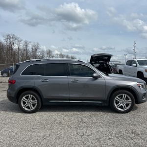 MERCEDES-BENZ GLB - 10