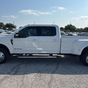 FORD F-350 SUPER DUTY LARIAT - 4