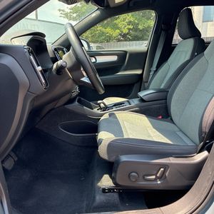 2023 Volvo XC40 CORE 缩略图 32