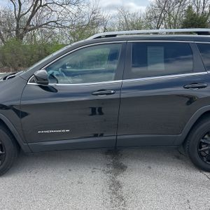 JEEP CHEROKEE LIMITED - 4