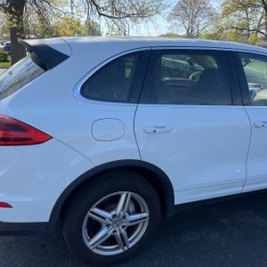 PORSCHE CAYENNE BASE - 9