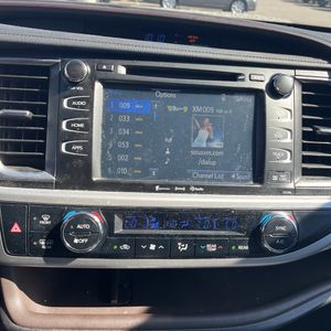 2018 Toyota HIGHLANDER XLE — фото 38