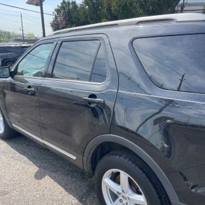 FORD EXPLORER XLT - 6