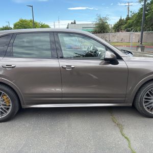PORSCHE CAYENNE GTS - 10