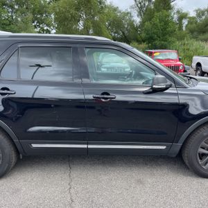 2019 FORD EXPLORER XLT thumbnail 11